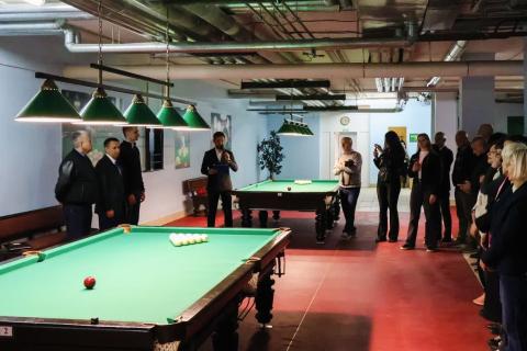 Торжественное открытие новой бильярдной комнаты