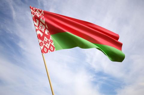 С гимном и флагом - на международную арену!