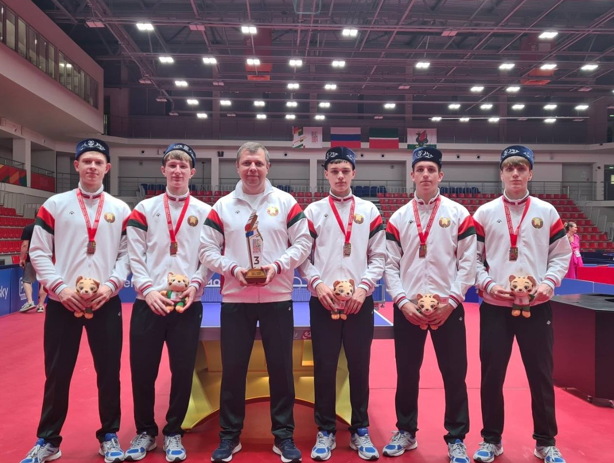 Мужская сборная команда Республики Беларусь по теннису настольному на Играх БРИКС завоевала бронзу.