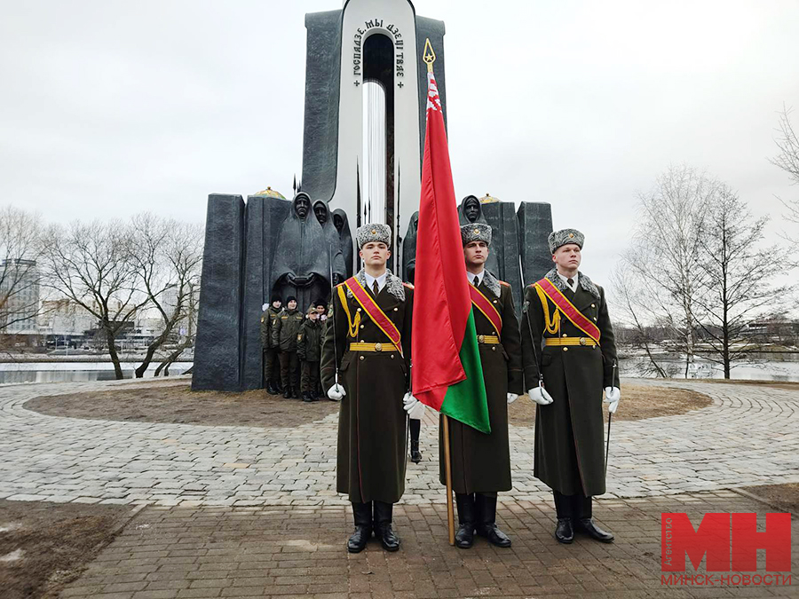 В память о невернувшихся с Афгана. На Острове слез возложили цветы