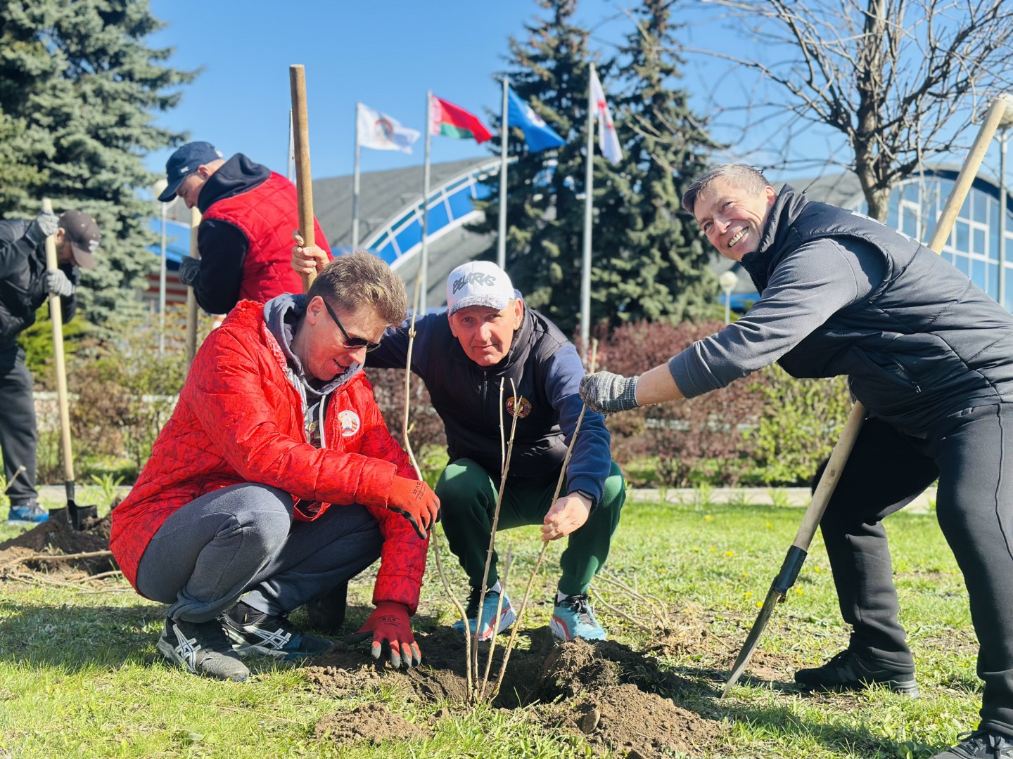Зелень, порядок, команда: итоги субботника