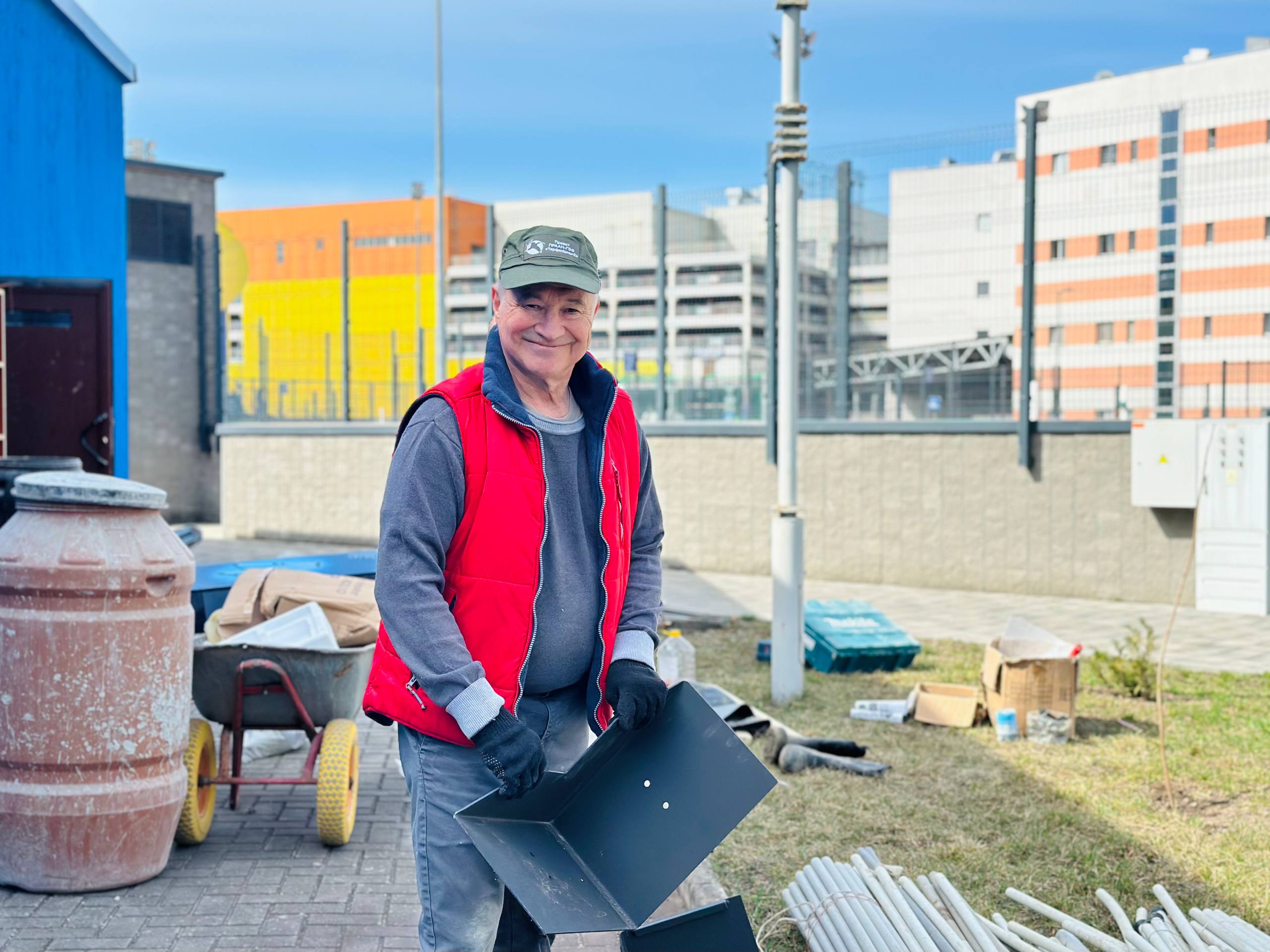 Субботник с душой: территория РЦОП преобразилась