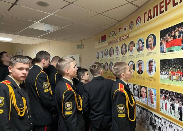 Финал турнира по теннису посетили воспитанники суворовского училища