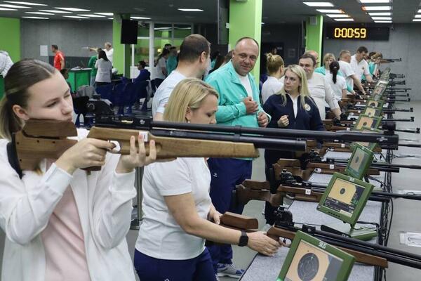 В тире Тимошенко стартовал республиканский турнир по стрельбе из пневматического оружия среди работников физической культуры, спорта и туризма, посвященный Дню Победы