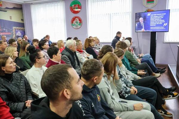 Сегодня, в 3-й четверг месяца, в Центре традиционно прошёл Единый день информирования.