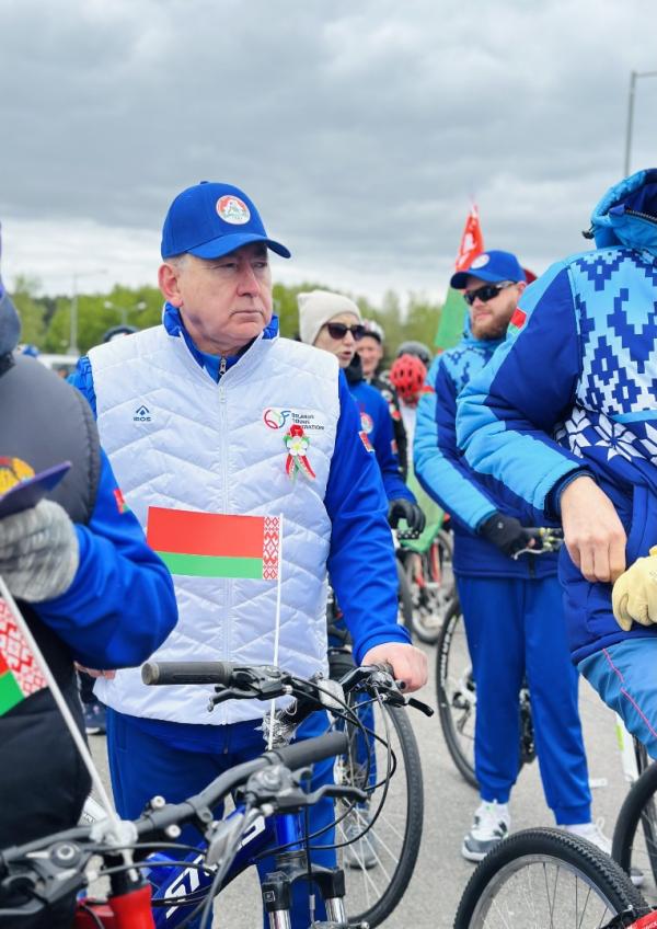 Сотрудники Центра приняли участие в патриотическом велопробеге «Под знаменем Победы», посвященном  80-летию Победы советского народа в Великой Отечественной войне