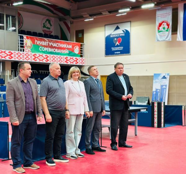 Турнир по теннису настольному: битва за звание чемпиона началась!