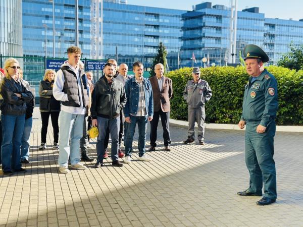 В РЦОП по теннису провели тренировку по эвакуации и лекцию о безопасности