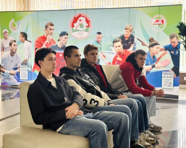 Как устроен спортивный центр: гости из Петербурга в Минске