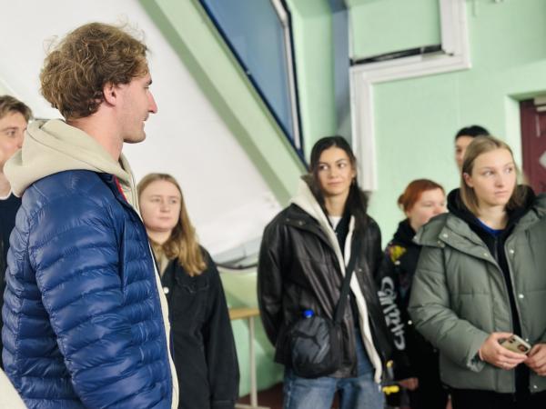 Как устроен спортивный центр: гости из Петербурга в Минске