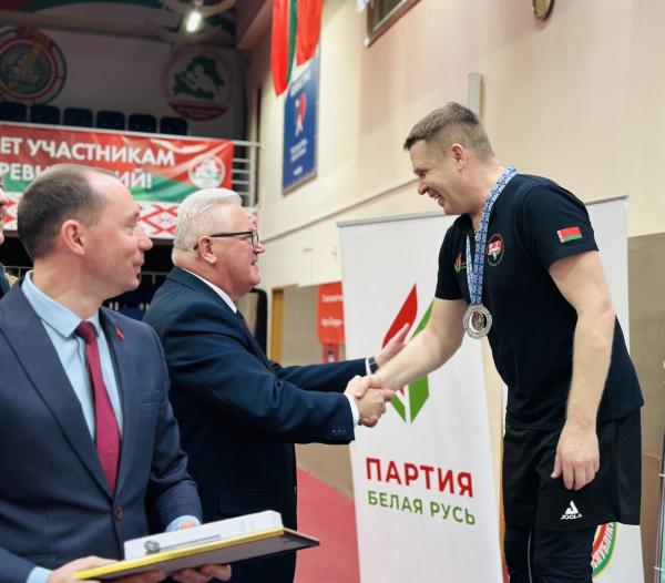 Спорт объединяет лидеров: в РЦОП прошёл «Красная ракетка»