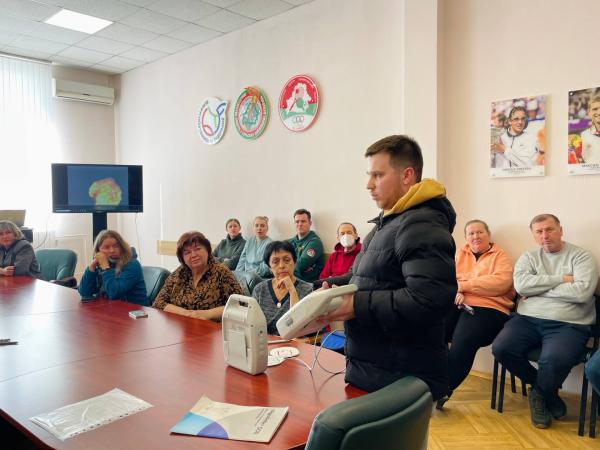 Готовы спасти жизнь: в РЦОП прошло обучение по дефибриллятору