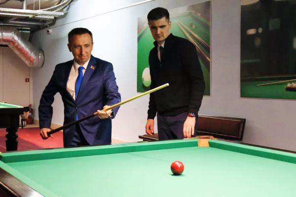 Торжественное открытие новой бильярдной комнаты