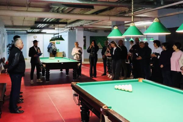 Торжественное открытие новой бильярдной комнаты