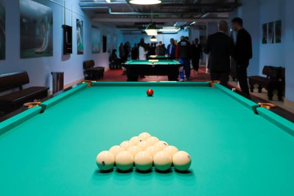Торжественное открытие новой бильярдной комнаты