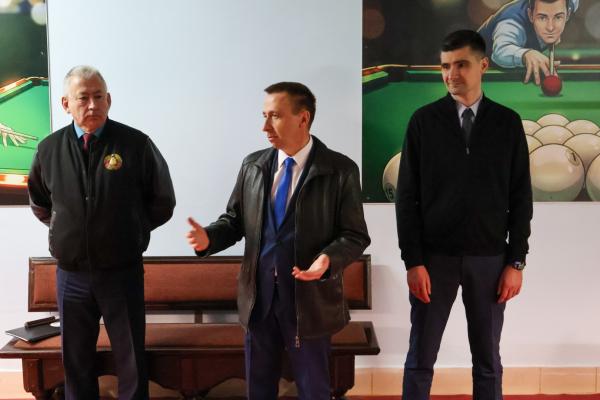 Торжественное открытие новой бильярдной комнаты