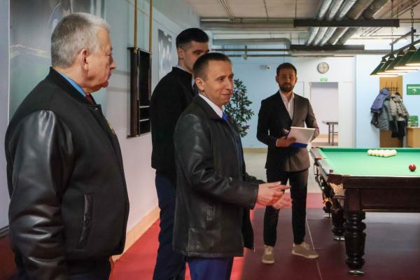 Торжественное открытие новой бильярдной комнаты