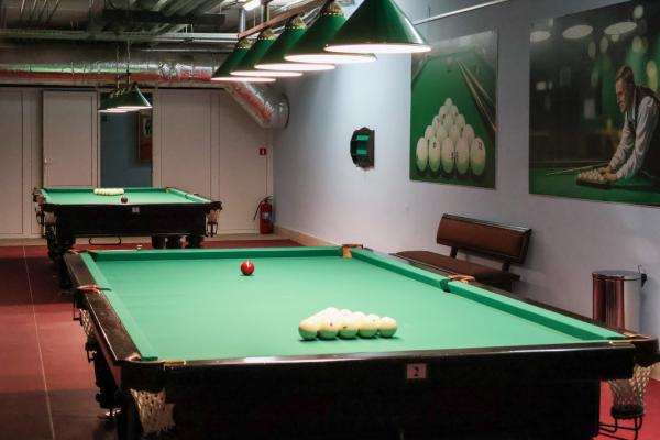 Торжественное открытие новой бильярдной комнаты