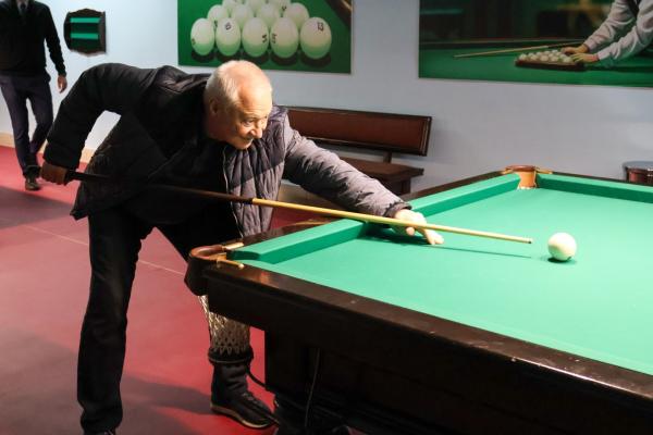 Торжественное открытие новой бильярдной комнаты