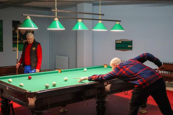 Торжественное открытие новой бильярдной комнаты