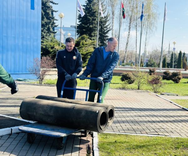 Зелень, порядок, команда: итоги субботника