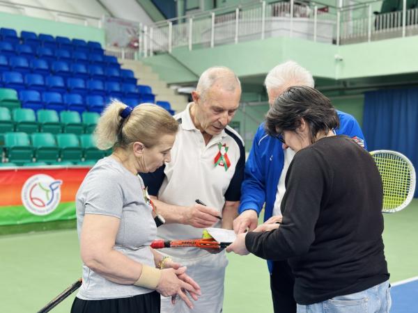 Теннис не знает возраста: ветераны на кортах РЦОП по теннису