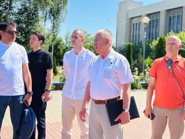 Международное сотрудничество: гости из Баку на кортах Минска