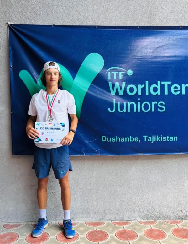 Александр Версоцкий финалист ITF J30 в Таджикистане