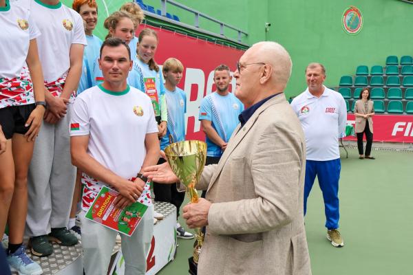 Завершилась спартакиада детско-юношеских спортивных школ по теннису