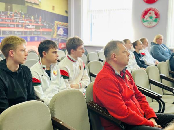 Верим в наших ребят: напутствие перед Чемпионатом Европы